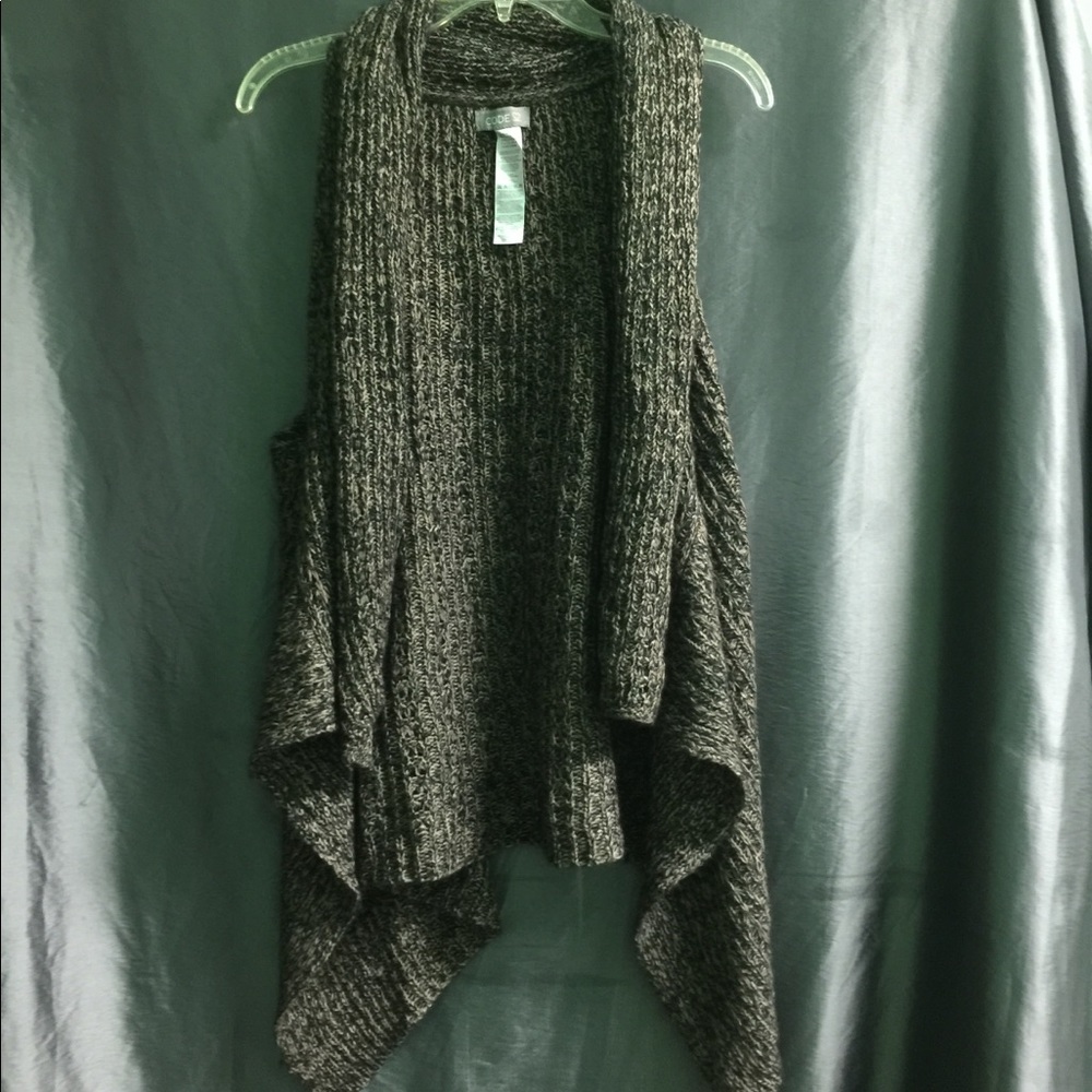 Like New. Cardigan/Sweater/Vest